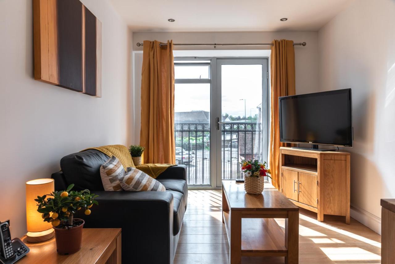 The Old Library - Modern Apartment With Rooftop Terrace Near The Train Station Newbury  Extérieur photo