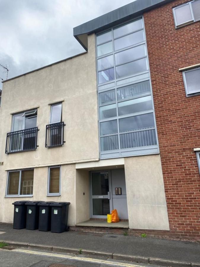 The Old Library - Modern Apartment With Rooftop Terrace Near The Train Station Newbury  Extérieur photo